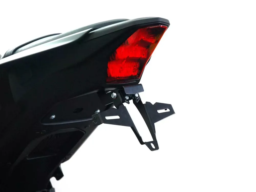 Saisonangebot Kennzeichenhalter IQ1 passend für Yamaha R3 (2025–2026)
