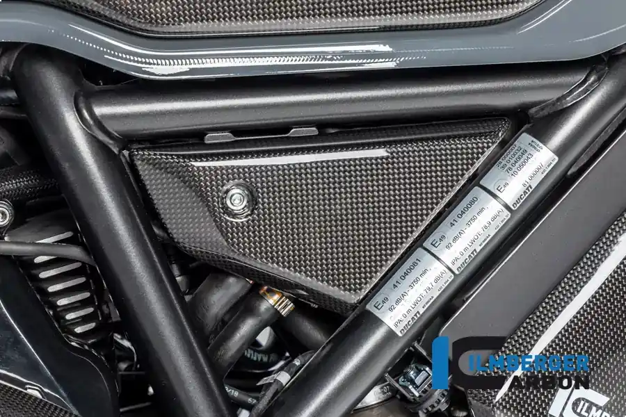 Begrenztes Angebot Ilmberger Carbon Abdeckung unterm Rahmen rechts glänzend passend für Ducati Scrambler 1100