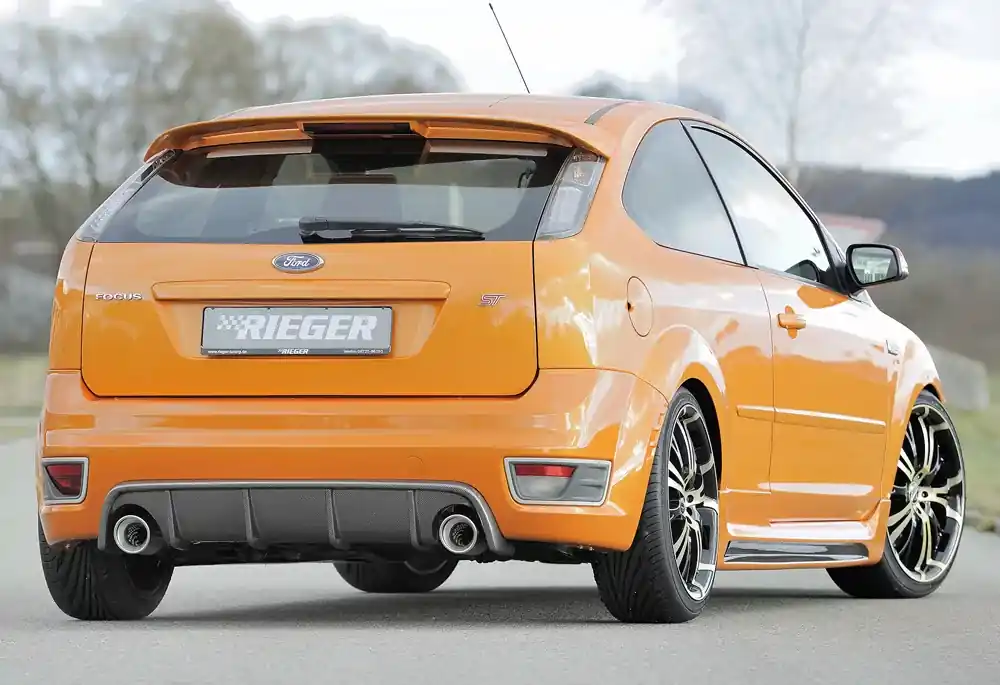 Markenprodukt Rieger Heckeinsatz passend für Ford Focus 2 ST 5-türig (10.05–01.08, bis Facelift)