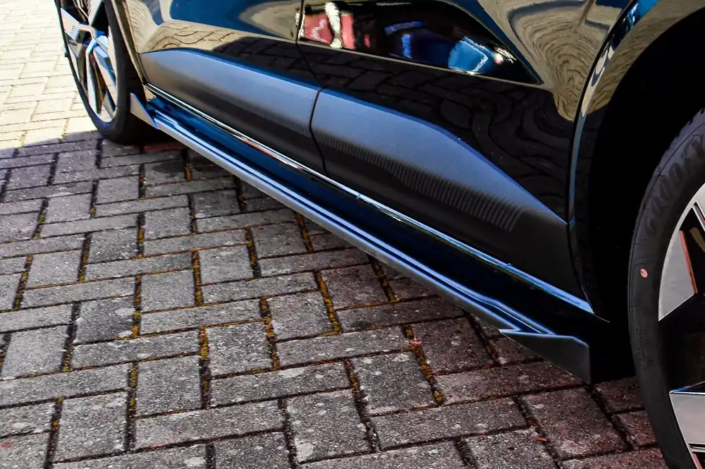 Seitenschweller mit Wings vorne + hinten passend für Renault Megane E-Tech RCB Sonderaktion