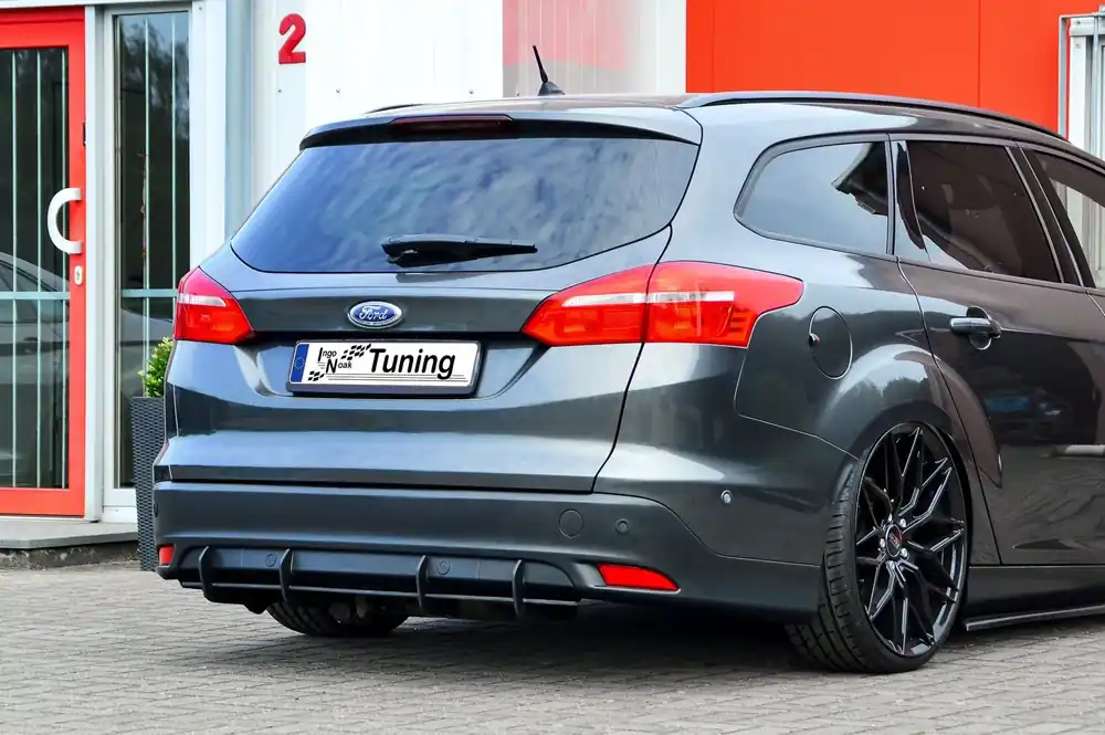Rabatt Heckansatz Diffusor passend für Ford Focus Turnier DYB ab Bj. 2014–2018