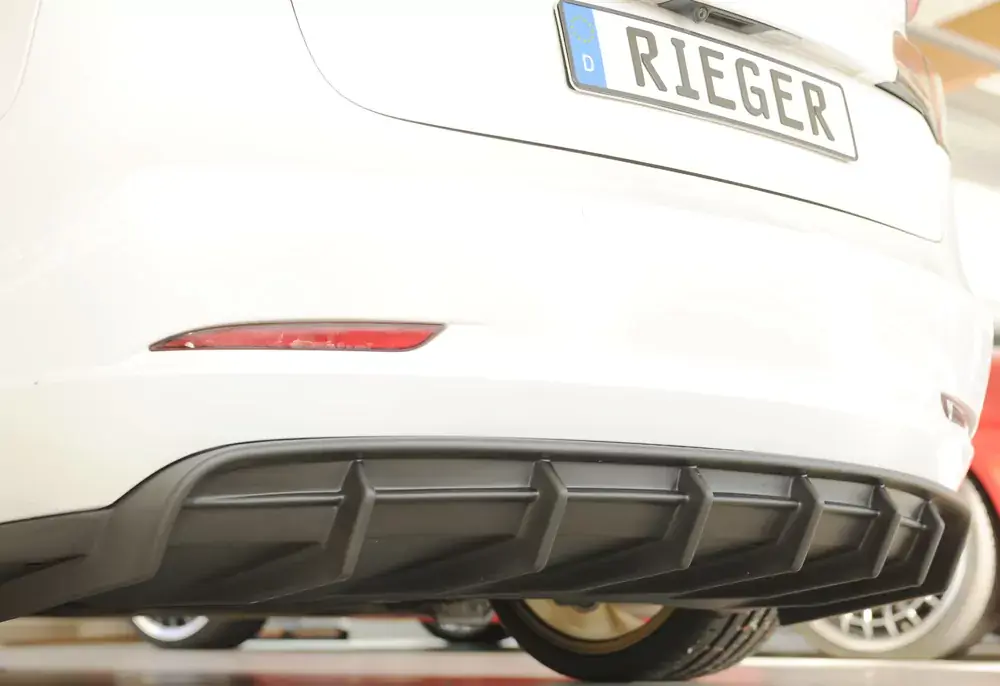 Super-Preis Rieger Heckeinsatz passend für Tesla Model 3 (06.18–09.23, bis Facelift)
